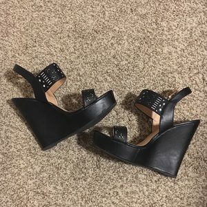 Black sandal wedges